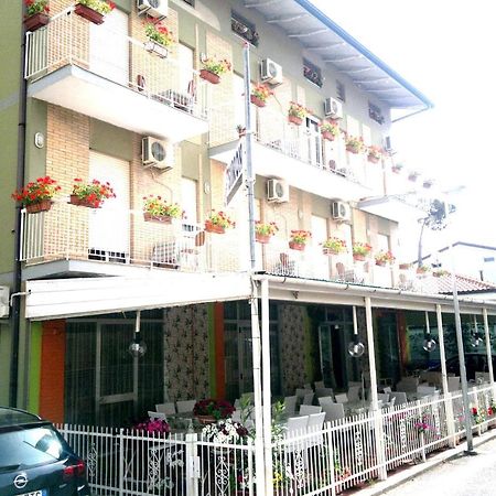 Hotel Simon Rimini Eksteriør bilde