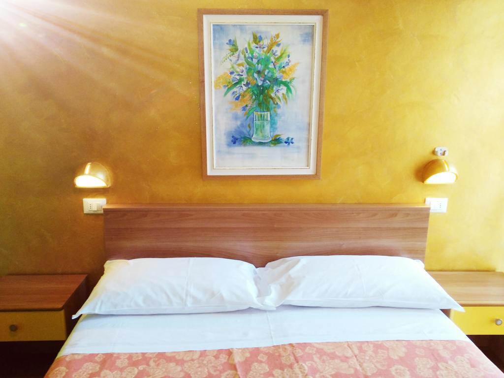 Hotel Simon Rimini Eksteriør bilde