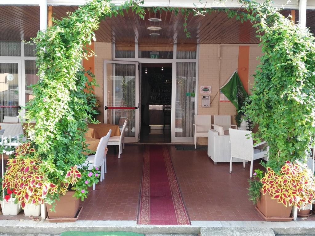 Hotel Simon Rimini Eksteriør bilde