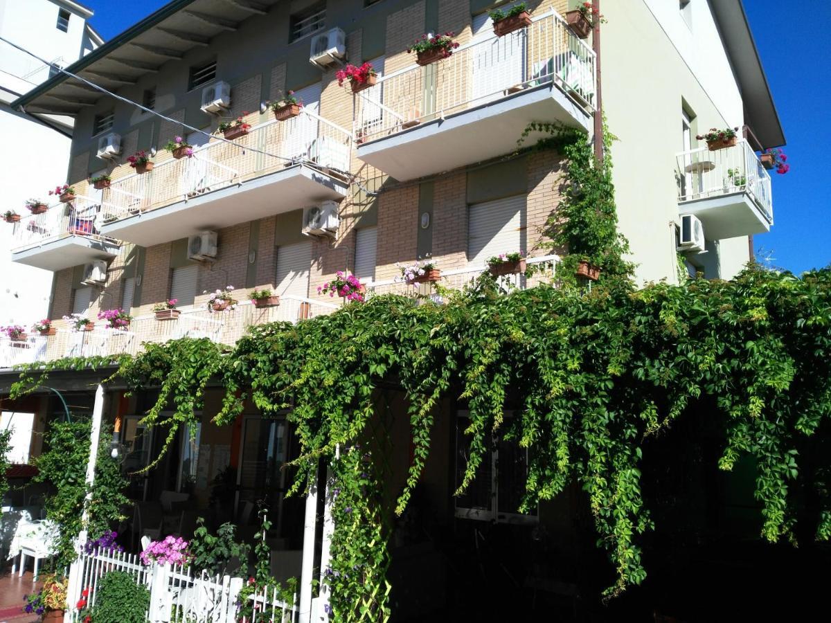 Hotel Simon Rimini Eksteriør bilde